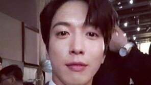 정용화, ‘토크몬’ 첫 방송 후  하차 “논란에 책임감…프로그램에 피해 우려”