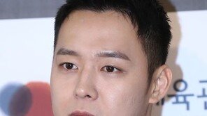 [연예뉴스 HOT5] 박유천, 반려견에 물린 지인에 피소