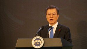 文대통령 “MB, 노 전 대통령 죽음 거론하며 정치 보복 운운…분노 금할 수 없다”