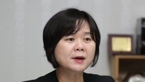 이정미 “MB 정치보복 주장과 정반대…국가 근간 다시 세우는 일”