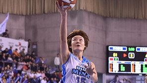 은퇴 선언 허윤자 “김주성 선수와 비교 자체가 영광이죠”