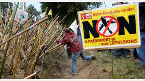 50명 ‘떼법’에… 마크롱 정부, 50년 신공항 프로젝트 접었다