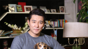 반려견과 스타들의 동거… ‘황금 개띠의 해’ 인기몰이