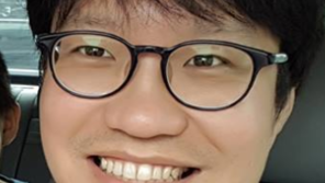 故백남기 딸 비방 윤서인, 기소 후 페북에 “피고인답게 스테이크 먹는다”