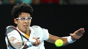 온라인서도 칭찬릴레이 “테니스계의 호날두” “오늘부터 갓정현”