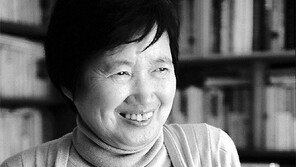 [단독]“당신을 떠올리는 밤… 슬픔은 옅어지고 추억은 깊어갑니다”