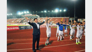 [베트남에서] 정해성 “2002년 월드컵 분위기와 견줄만하다”