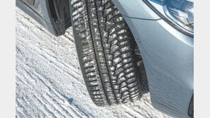 [CAR&TECH]말랑말랑 겨울타이어… “눈 꽉 잡아줘 미끄러지지 않아요”