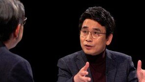 ‘썰전’ 유시민 “MB, 법률적 다툼 대신 정치적 대응…노무현과 차이 뚜렷해”