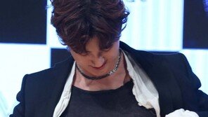 [동아포토]VAV 에이스, 복근도 에이스~