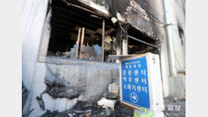 [단독]“불났어요. 빨리 와 주이소” 밀양 화재 소방무전 녹취록 들어보니…