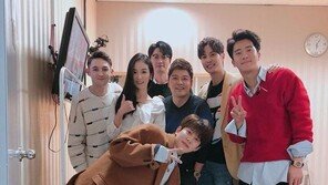 “아름다운 홍일점” 안미나, 男연예인 사이서 존재감 과시 