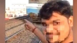 달려오는 열차 향해 팔 내민 男, 만용 부리다 ‘구사일생’