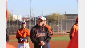 ‘하루 일찍 대만행’ 롯데 조원우 감독, “원칙은 무한경쟁”