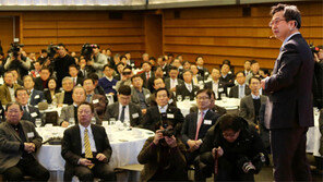 김동연 “변화 저항하는 기득권 있다”…상의 초청간담회서 ‘혁신’ 강조 