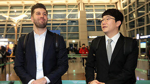 위풍당당하게 출국한 KIA, 실전 모드 조기 돌입