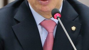 [전문]김성태 교섭단체 대표연설 “한풀이 보복정치, ‘문재인 사화’ 만들어내” 