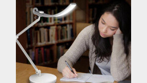 모니터 전문업체 벤큐가 탁상 스탠드를 만든 이유는?