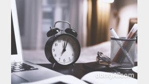 직장인 10명중 2명 “주당 54시간 이상 장시간 근로”