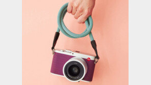 [IT신상공개] 카메라에도 이 색이 흥하답니다, 라이카 Q 퍼플 에디션