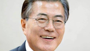 문재인 대통령 “평창올림픽 봉사자들, 추위 속에서 대견” 응원