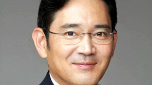 이재용 부회장, 구속 1년 만에 집행유예 석방