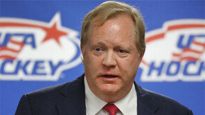 “하늘에 계신 단장님, 라커 마련했습니다”