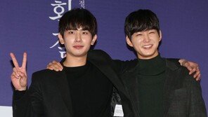 [화보]지윤호-이원근. ‘환절기’ 케미