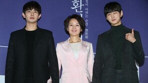 [동아포토]‘환절기’ 배종옥, 핑크빛 존재감