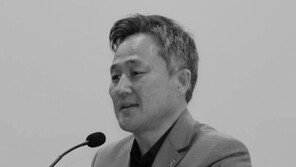 “약 먹여 환각상태 빠트려 성폭행 진술 불구, 박근혜 총애받는다고 무혐의”