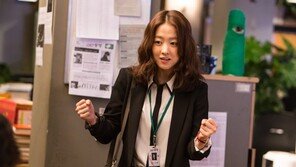 [동아일보 설 특집]스포츠신문 연예부 수습기자 도라희의 혹독한 신입 생활