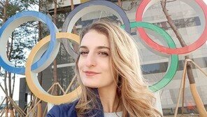 “아름다운 피겨 요정” 파파다키스, SNS서 조각 외모 과시 