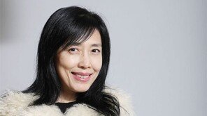 작사가 지예 “듣는 음악, 한 곡으로 인생 바꿀 수 있는 노래 쓰고 싶어”