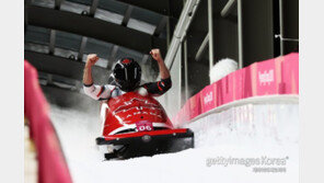 [올림픽 스토리] ‘올림픽 9번째 공동금메달’ 봅슬레이는 왜 100분의 1초만?