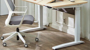 [IT신상공개] '책상은 가구가 아닌 가전이다', 까사미아 플렉시 U오토데스크