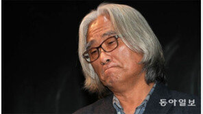 배우 오동식 “이윤택은 괴물… 사과회견전 불쌍한 표정연기 리허설”