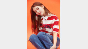 [스타패션] 수지, GUESS ‘오리지널스’ 화보 속 풋풋한 매력 발산