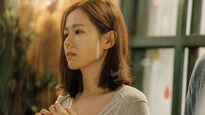 ‘흥행퀸’ 손예진, 다시 ‘멜로퀸’으로