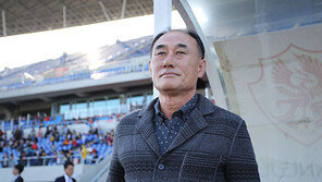 핵심축구인들 “자카르타AG U-23 감독 승부사 김학범 가장 유력”