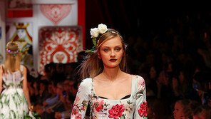 봄꽃, 입자… 올봄 유행예감 ‘플라워 패턴’