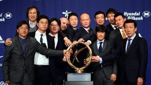 “우승은 우리 것”…웃음 속 ‘독기’ 품은 12개 구단 감독들