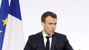 佛 ‘80년 성역’ 철도노조… 마크롱, 개혁의 칼 겨누다