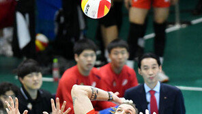 ‘멀어지는 봄배구’ 한국전력-우리카드의 마무리는?