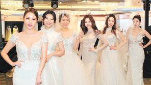 웨딩드레스 맵시 뽐내기