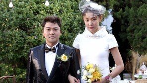 전현무, 한혜진과의 열애 덕분?…유재석 제치고 3월 예능인 브랜드평판 ‘1위’