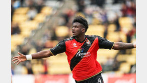 “김신욱+아드리아노…어디서 이런 선수가?” 말컹 ‘해트트릭’에 축구팬 ‘기대감 UP’