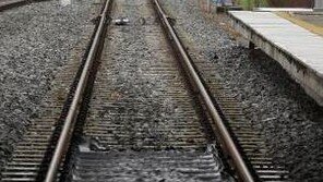 경의중앙선 오빈역, 20대 남성 투신…30분 간 열차 지연 