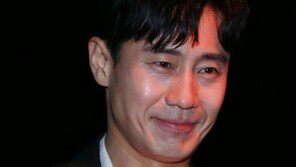 [동아포토]신하균, 카리스마 넘치는 바람