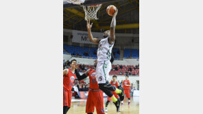 테리의 부상 변수 1·2위 맞대결 승부를 갈랐다.