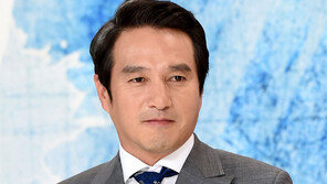 성추행 조재현, 공연제작사 문 닫는다